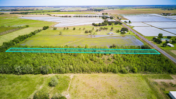 4 Wooded Acres with Power, Water & Highway Road Frontage near Crowley, LA : LA_Acadia_00001