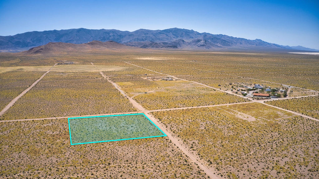 2.5 Acres Corner Lot Surrounded by Millions of Acres of Public Land : CA_Inyo_00013