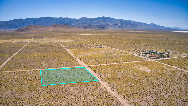 2.5 Acres Corner Lot Surrounded by Millions of Acres of Public Land : CA_Inyo_00013