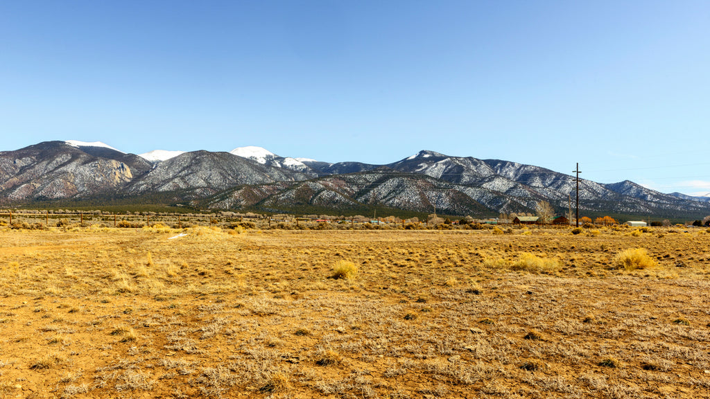 4.97 Acres with Mountain Views Bordering Public Land : NM_Taos_00002